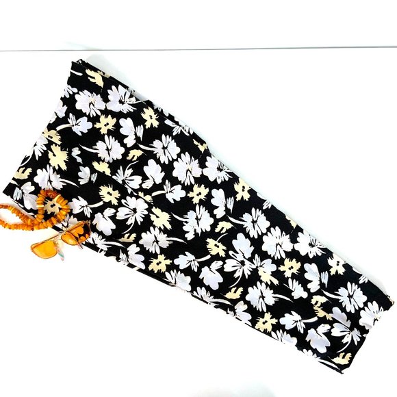 New Saks Fifth Avenue Sport Black Floral Stretch Cotton Cropped Pants Sz 14 - Picture 9 of 16